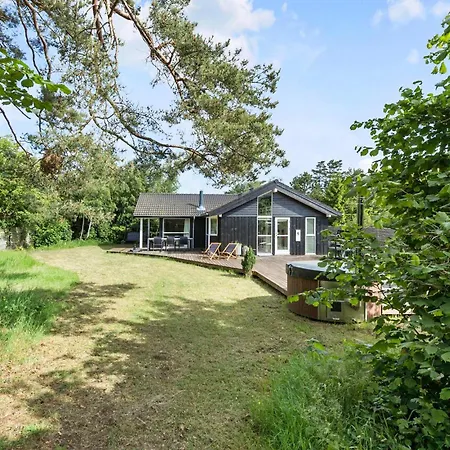 Holiday home 3 Bedroom Lovely In